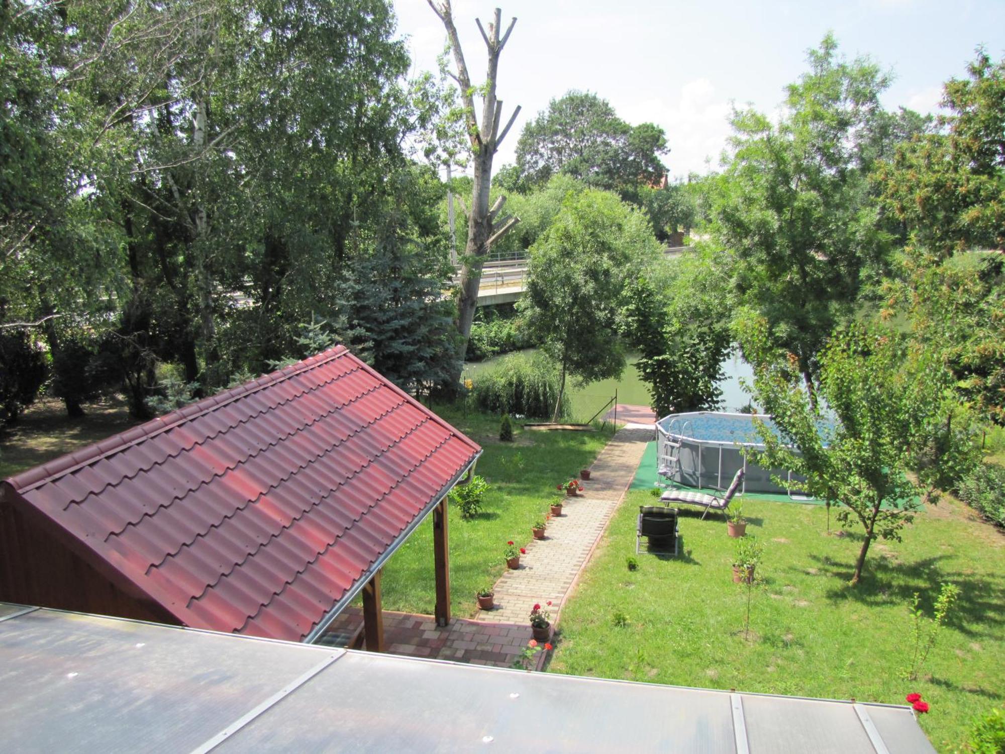 Gyoengyhaz Nyaralo Gyomaendrőd Exterior foto